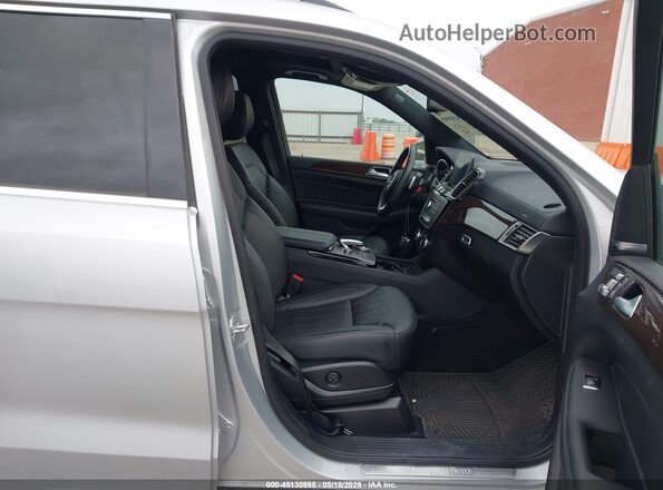4JGDF6EE4HA807677 2017 MERCEDES-BENZ GLS 450 Silver Vista interior delantera