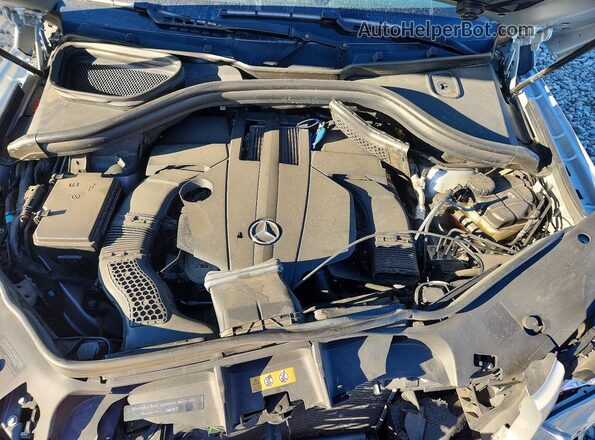4JGDF6EE6JB119356 2018 MERCEDES-BENZ GLS Silver Vista del compartimento del motor