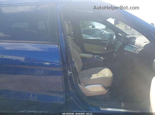 4JGDF7DE9HA987973 2017 MERCEDES-BENZ GLS 550 Blue Widok wnętrza z przodu