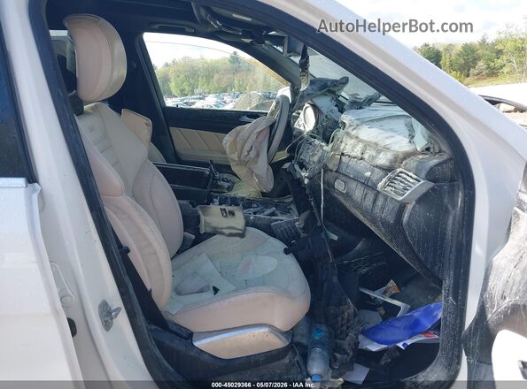 4JGDF7EE8GA667377 2016 MERCEDES-BENZ AMG White Widok wnętrza z przodu