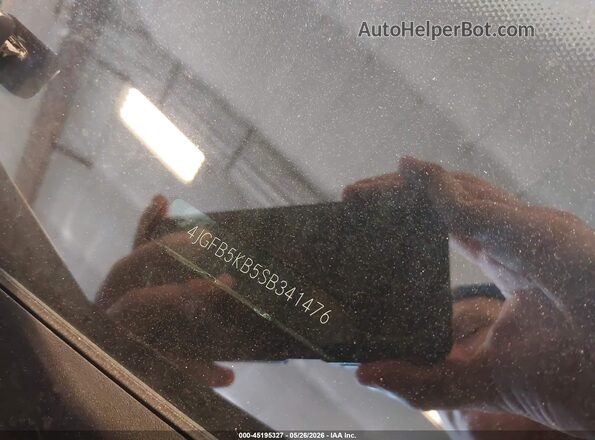 4JGFB5KB5SB341476 2025 MERCEDES-BENZ GLE 450 Black Engine compartment view