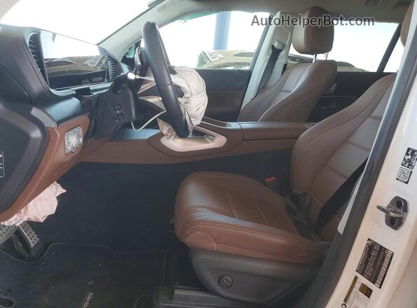 4JGFF5KE4RB214064 2024 MERCEDES-BENZ GLS White Вид салону спереду
