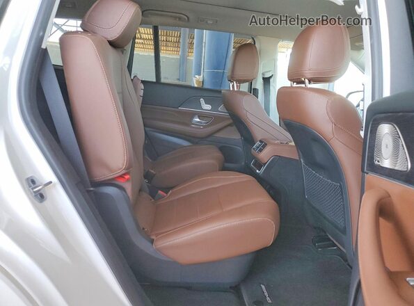 4JGFF5KE4RB214064 2024 MERCEDES-BENZ GLS White Вид задньої частини салону