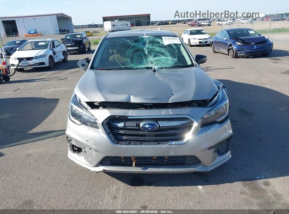 4S3BNAB61J3017407 2018 SUBARU LEGACY Серебряный Вид задней части салона