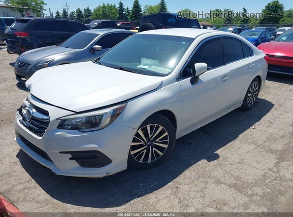 4S3BNAC65J3035276 2018 SUBARU LEGACY White Front left
