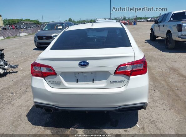 4S3BNAC65J3035276 2018 SUBARU LEGACY White 
