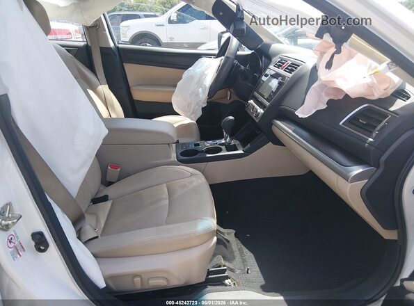 4S3BNAN6XH3010381 2017 SUBARU LEGACY White Front interior view