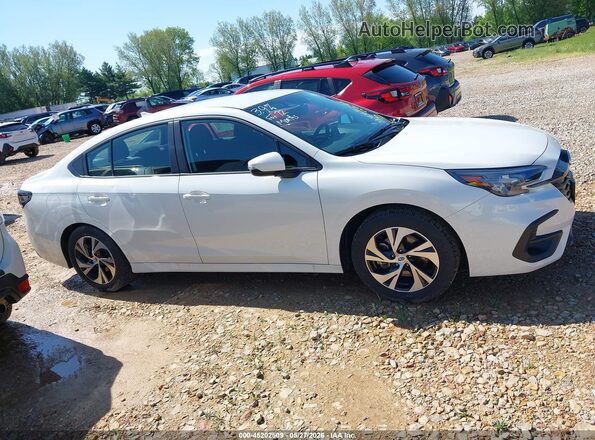 4S3BWAC66S3027606 2025 SUBARU LEGACY White Սալոնի հետևի տեսք