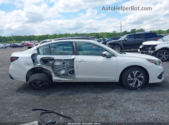 4S3BWAF66N3011938 2022 SUBARU LEGACY White 360 interior view