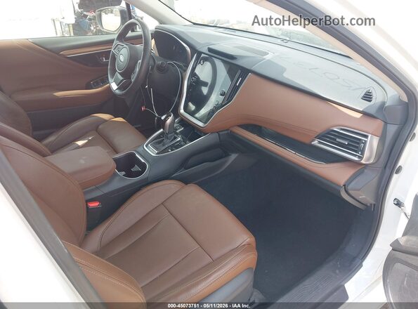 4S3BWGP69R3026540 2024 SUBARU LEGACY Белый Вид салона спереди
