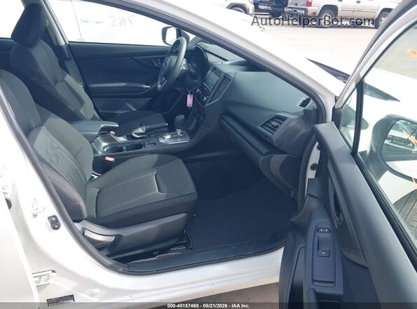 4S3GKAB64N3608898 2022 SUBARU IMPREZA White Front interior view