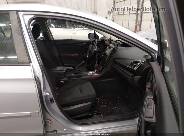 4S3GKAB65N3606416 2022 SUBARU IMPREZA Silver Front interior view