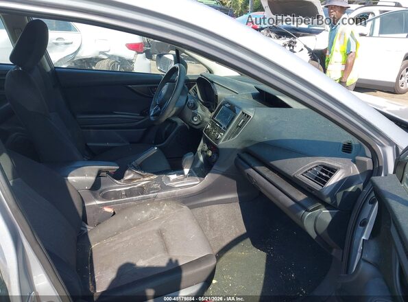 4S3GTAB67M3704584 2021 SUBARU IMPREZA Silver Vista interior delantera