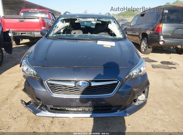 4S3GTAD61H3712070 2017 SUBARU IMPREZA Gray Widok wnętrza z tyłu