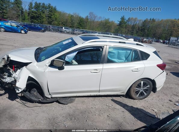 4S3GTAD69N3726309 2022 SUBARU IMPREZA White 360 interior view