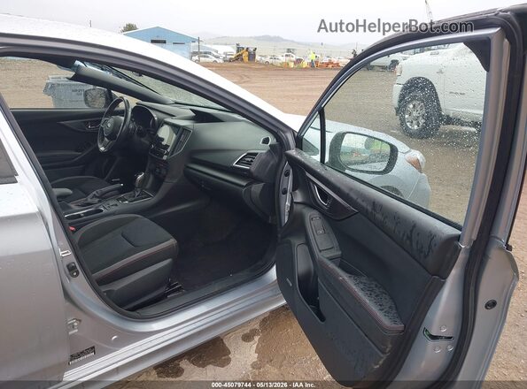 4S3GTAM64K3715469 2019 SUBARU IMPREZA Silver Front interior view