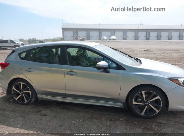 4S3GTAM67L3733966 2020 SUBARU IMPREZA Silver Rear interior view