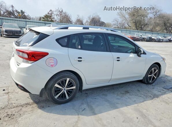 4S3GTAV69M3716148 2021 SUBARU IMPREZA White Rear right