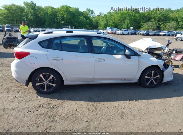 4S3GTAV69N3700355 2022 SUBARU IMPREZA Белый Вид задней части салона