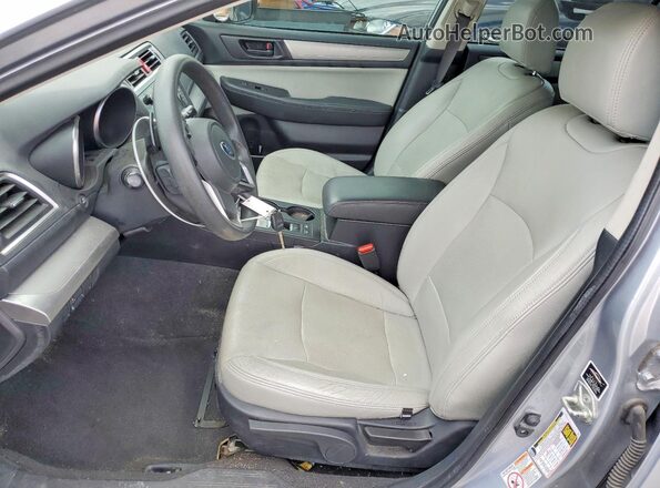 4S4BSAAC7J3202914 2018 SUBARU OUTBACK Серебряный Вид салона спереди