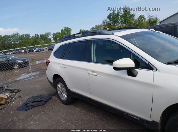 4S4BSADC4J3232612 2018 SUBARU OUTBACK White Vista interior trasera