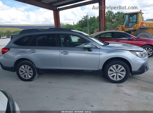 4S4BSAFC8K3315054 2019 SUBARU OUTBACK Silver Vista interior trasera
