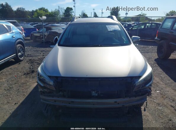 4S4BSAJC1K3265055 2019 SUBARU OUTBACK Gold Rear interior view
