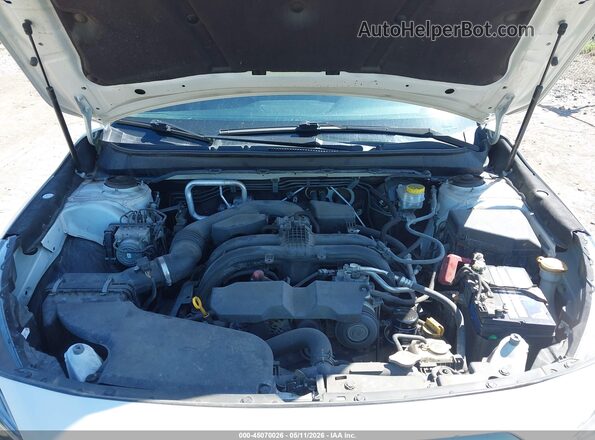 4S4BSAJC3K3326857 2019 SUBARU OUTBACK White Widok z tyłu