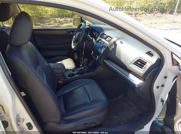 4S4BSAJC3K3326857 2019 SUBARU OUTBACK White Widok wnętrza z przodu