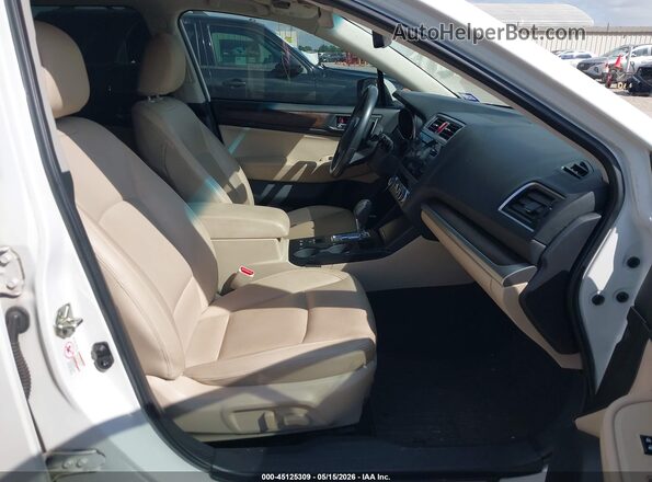 4S4BSANC5H3366960 2017 SUBARU OUTBACK White Vista interior delantera