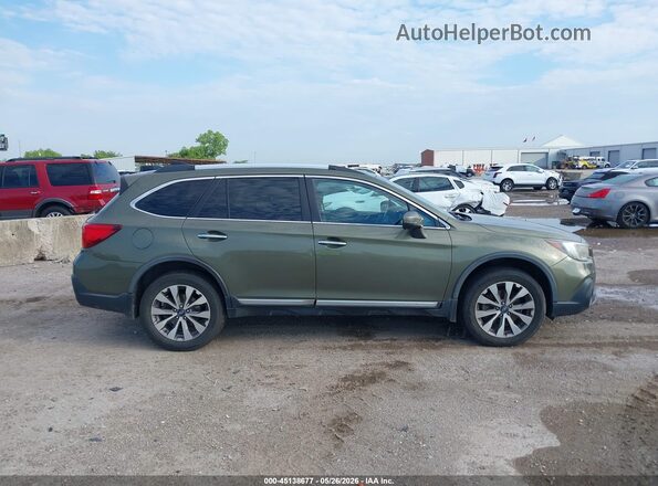 4S4BSATC1J3308613 2018 SUBARU OUTBACK Gray Вид задньої частини салону