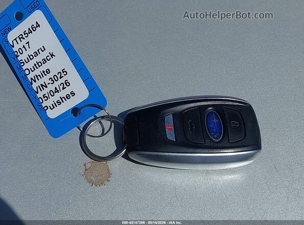 4S4BSATC8H3283025 2017 SUBARU OUTBACK Белый Вид панели приборов