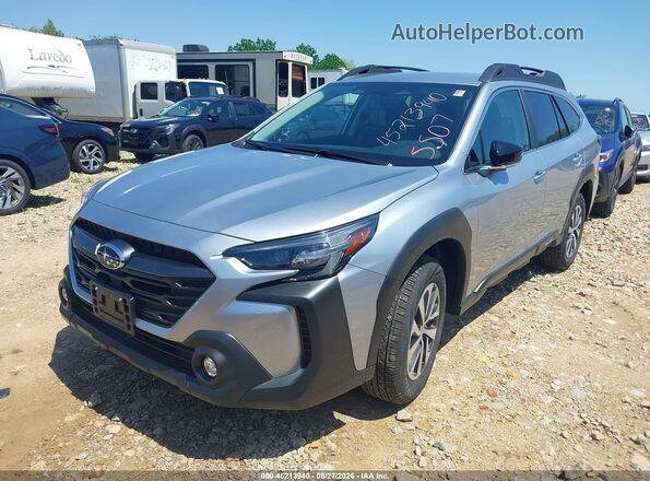 4S4BTADC5S3288315 2025 SUBARU OUTBACK Silver Vista tres cuartos delantera izquierda