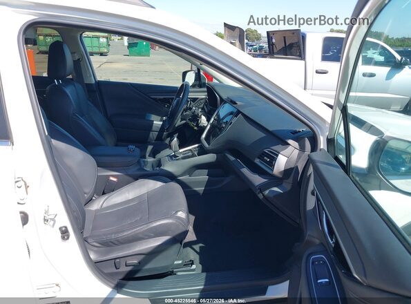 4S4BTANC3L3239016 2020 SUBARU OUTBACK White Սալոնի դիմացի տեսք