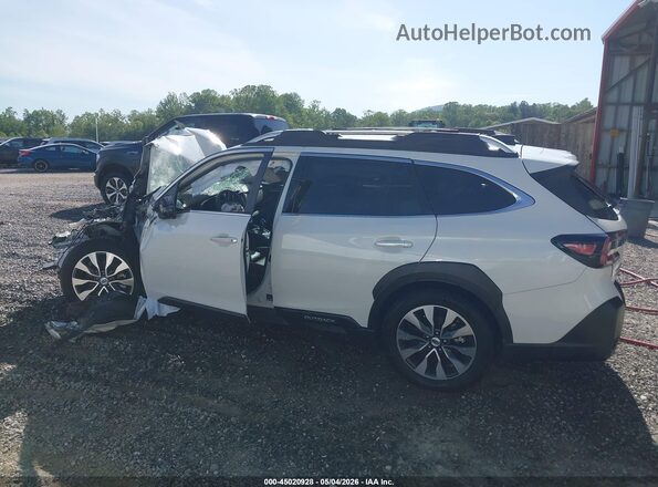4S4BTAPC7R3184463 2024 SUBARU OUTBACK White Rear interior view