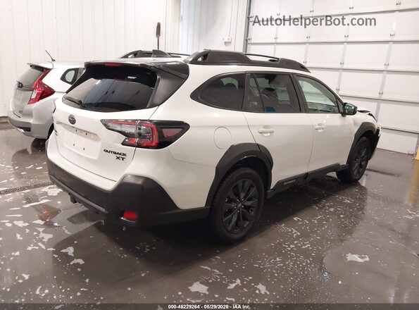 4S4BTGLD3R3132250 2024 SUBARU OUTBACK White Trasero derecho