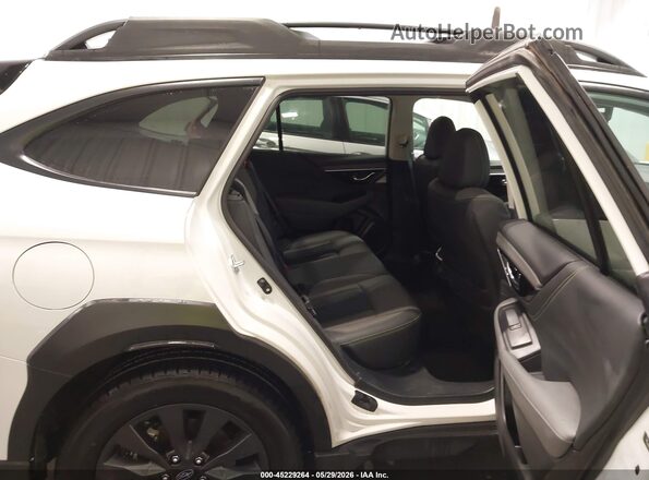 4S4BTGLD3R3132250 2024 SUBARU OUTBACK White Vista de la etiqueta del VIN