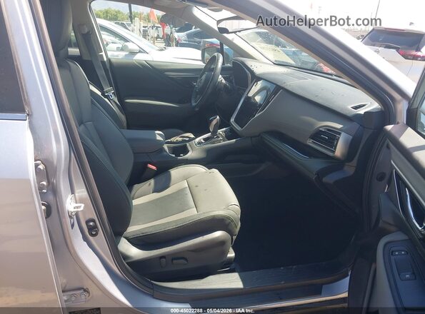 4S4BTGLD8N3197752 2022 SUBARU OUTBACK Серебряный Вид салона спереди