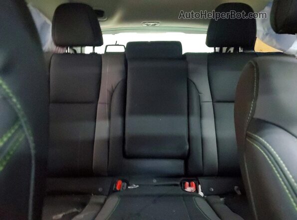 4S4BTGLD9S3285060 2025 SUBARU OUTBACK Green Widok tylnych siedzeń