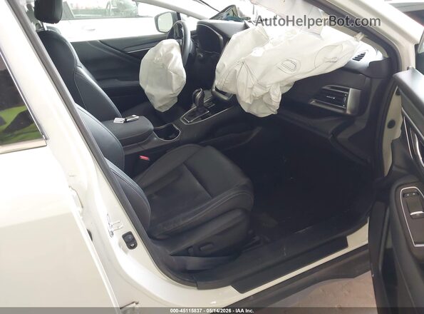 4S4BTGPDXR3168382 2024 SUBARU OUTBACK White Front interior view
