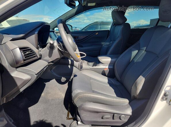 4S4BTGUD9S3320131 2025 SUBARU OUTBACK White 