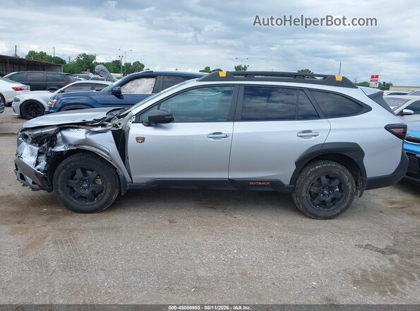4S4BTGUDXS3138342 2025 SUBARU OUTBACK Silver Widok wnętrza 360 stopni