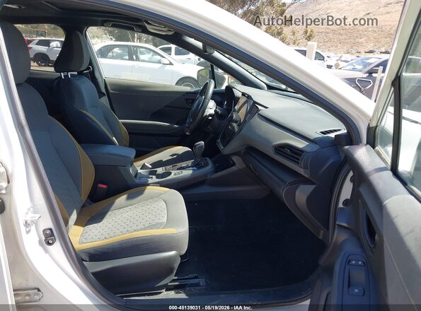 4S4GUHF61R3720699 2024 SUBARU CROSSTREK White წინა სალონის ხედი
