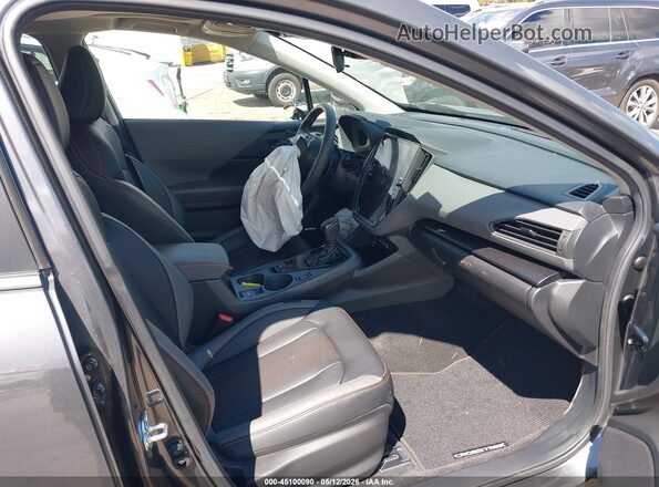 4S4GUHM61S3733025 2025 SUBARU CROSSTREK Gray Front interior view