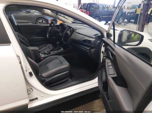 4S4GUHM62R3778744 2024 SUBARU CROSSTREK Белый Вид салона спереди
