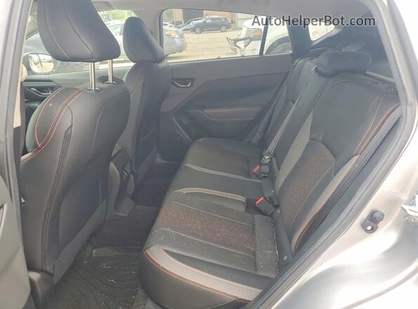 4S4GUHM65S3755030 2025 SUBARU CROSSTREK Silver Vista interior trasera