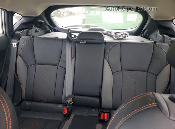 4S4GUHM65S3755030 2025 SUBARU CROSSTREK Silver Vista de los asientos traseros