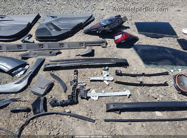 4S4GUHM68R3720055 2024 SUBARU CROSSTREK Gray 