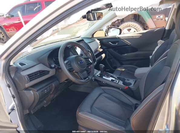 4S4GUHM68S3722295 2025 SUBARU CROSSTREK Silver წინა სალონის ხედი