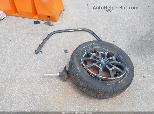 4S4GUHU68R3767442 2024 SUBARU CROSSTREK Orange Սարքավորումների վահանակի տեսք